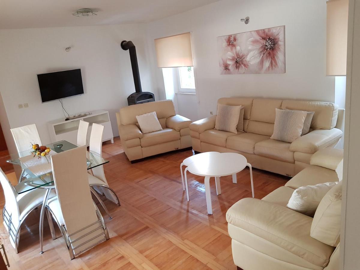 Apartments Ivana Rab 拉布 外观 照片
